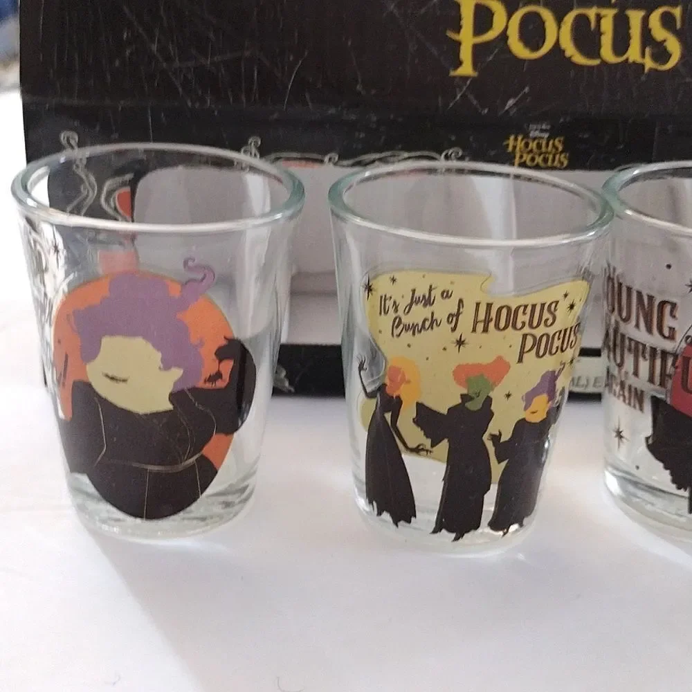 Disney Hocus Pocus‎ Set of 4 Mini 1.5oz Shot Glasses Set NWT